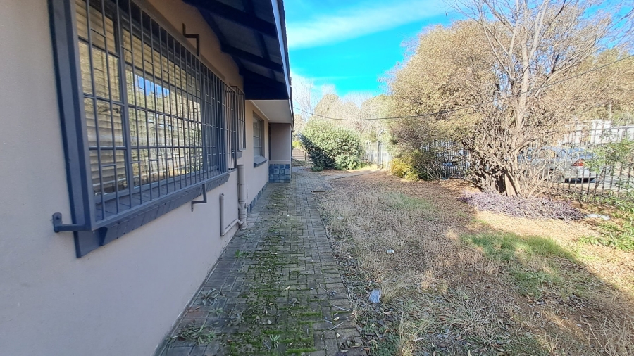 7 Bedroom Property for Sale in Willows Free State